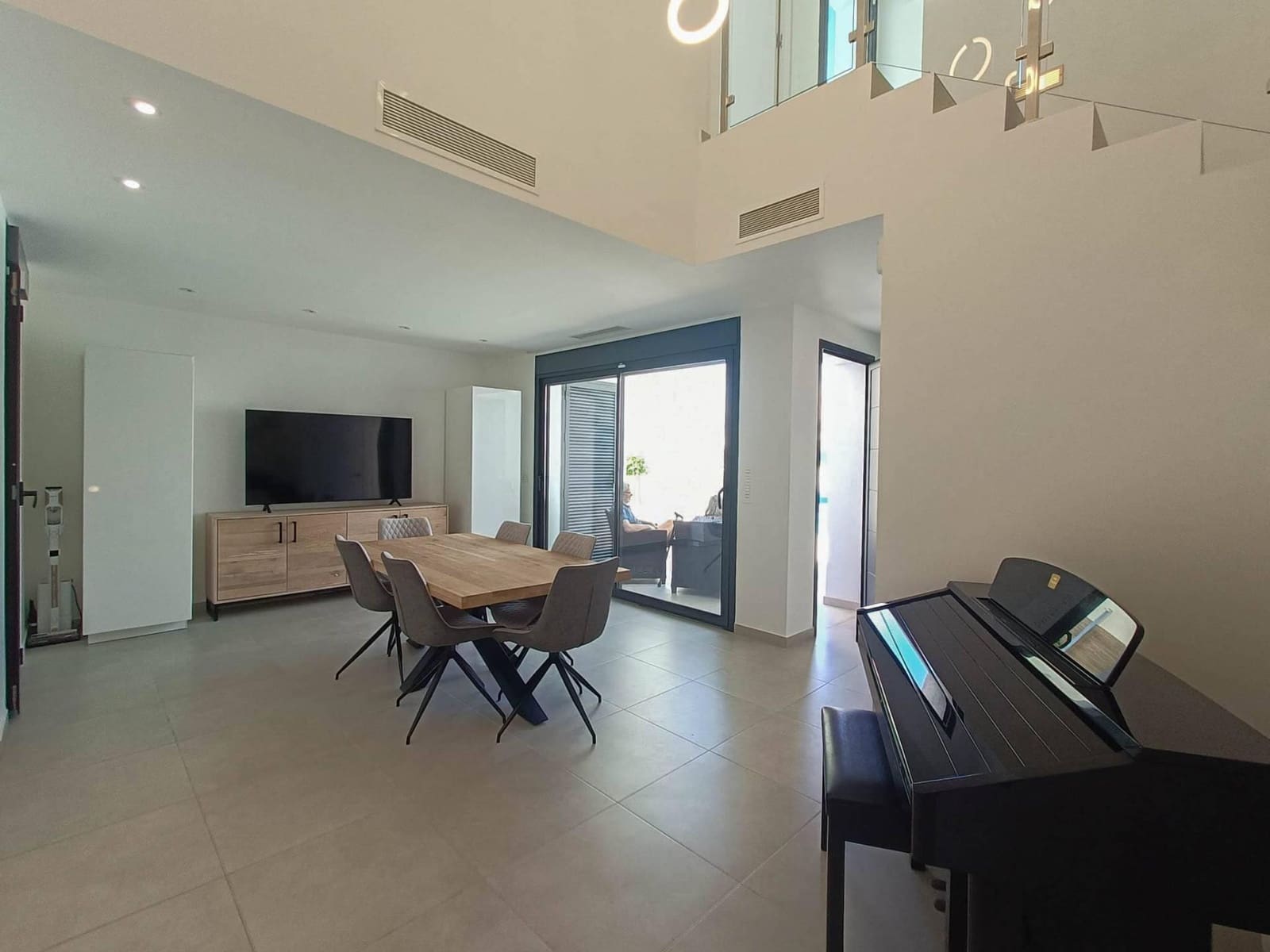 Chalet de 5 habitaciones en Formentera del Segura en venta - 450.000 € (Ref: 9938346)