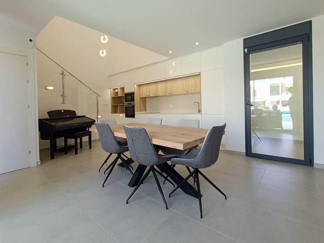 Chalet de 5 habitaciones en Formentera del Segura en venta - 450.000 € (Ref: 9938346)