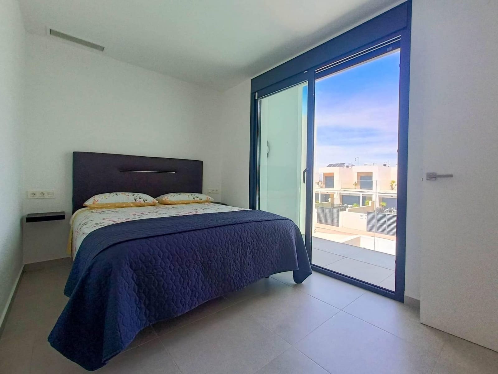 Chalet de 5 habitaciones en Formentera del Segura en venta - 450.000 € (Ref: 9938346)