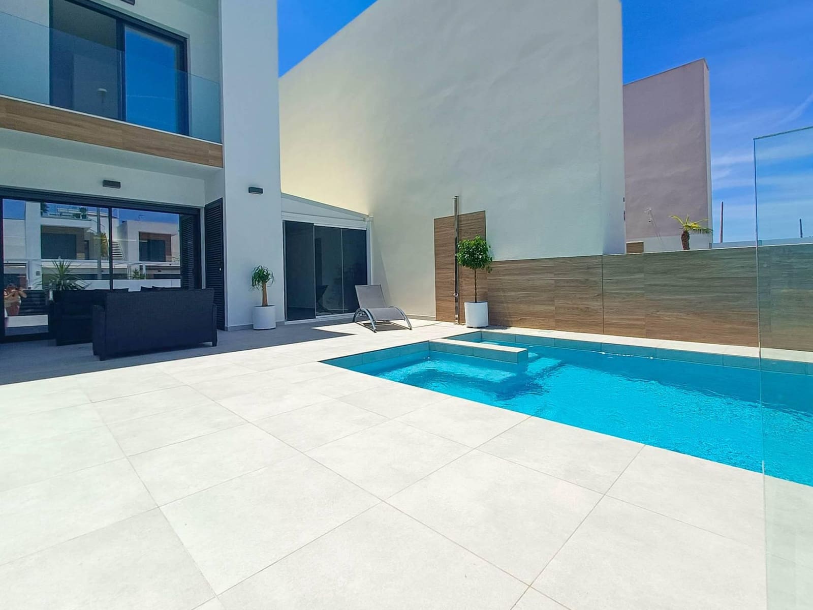 Chalet de 5 habitaciones en Formentera del Segura en venta - 450.000 € (Ref: 9938346)