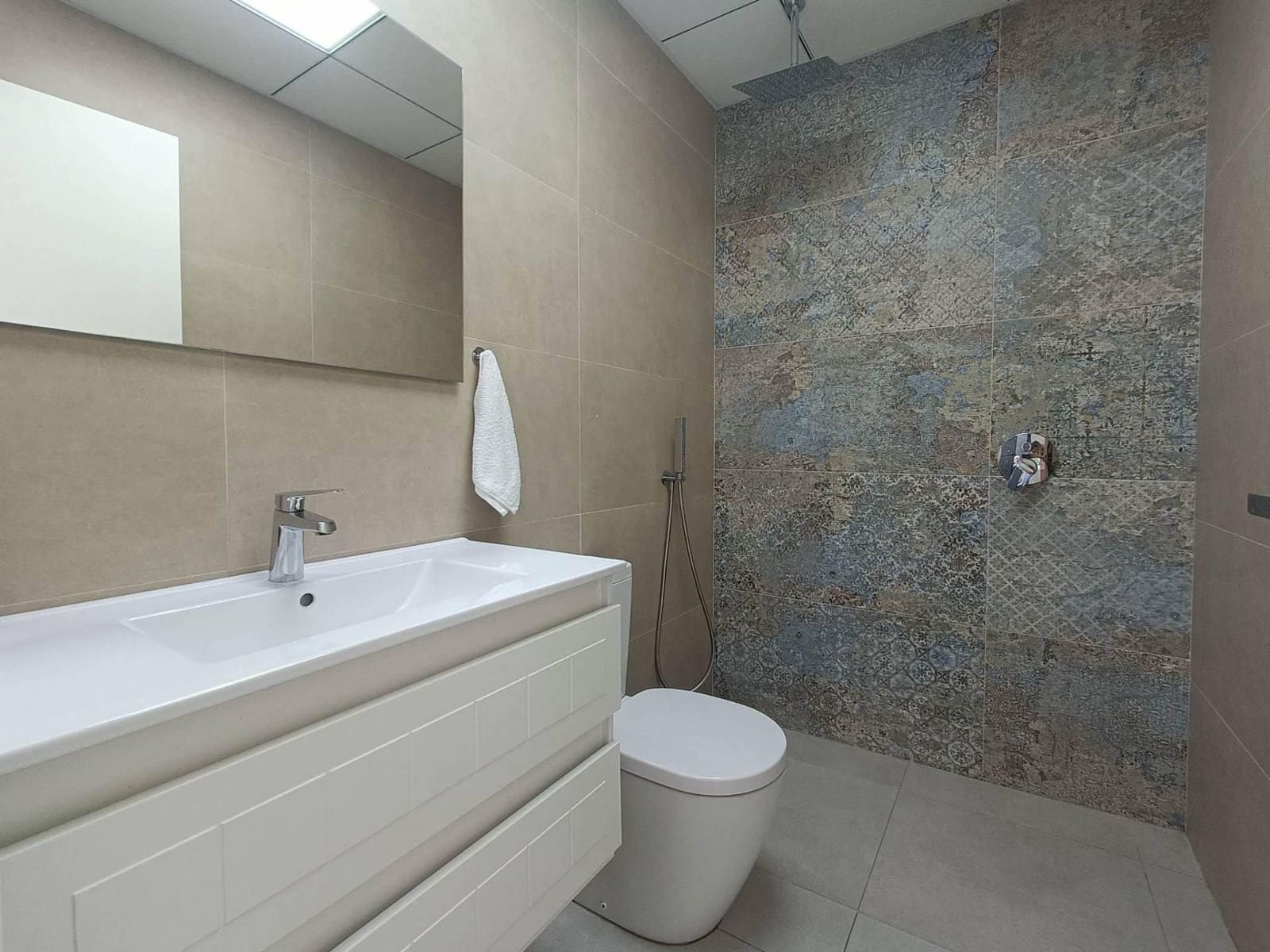 Chalet de 5 habitaciones en Formentera del Segura en venta - 450.000 € (Ref: 9938346)