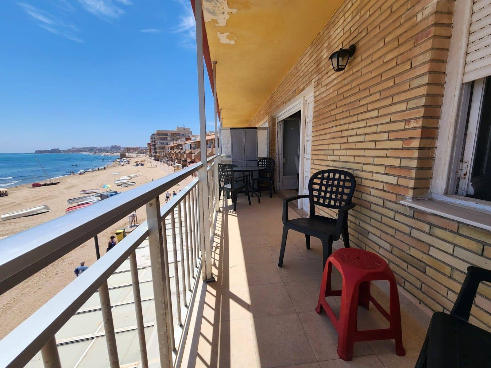 Apartamento de 2 habitaciones en Torrevieja en venta - 199.000 € (Ref: 9938351)