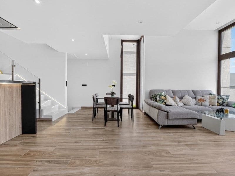 4 sovrum Villa till salu i Los Balcones - 495 000 € (Ref: 9938356)