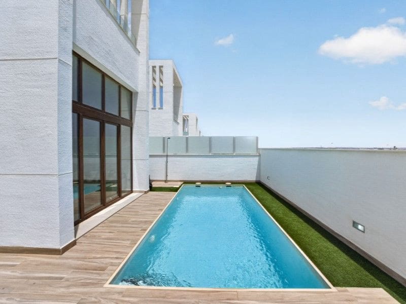 4 sovrum Villa till salu i Los Balcones - 495 000 € (Ref: 9938356)