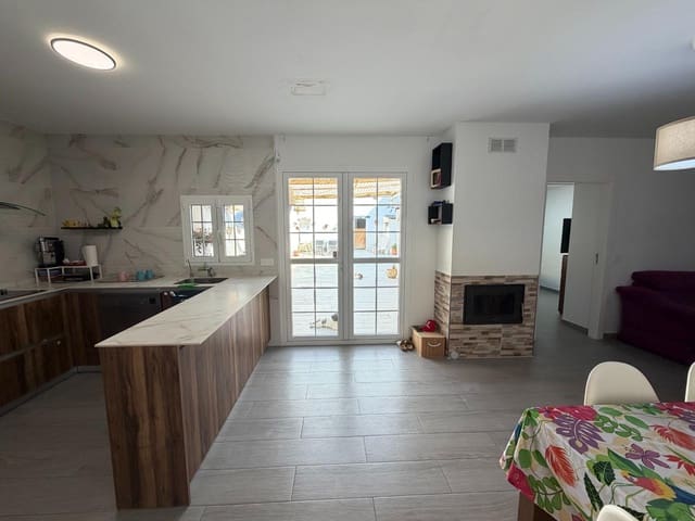 4 Zimmer Haus zu verkaufen in Pilar de la Horadada mit Garage - 330.000 € (Ref: 9938358)