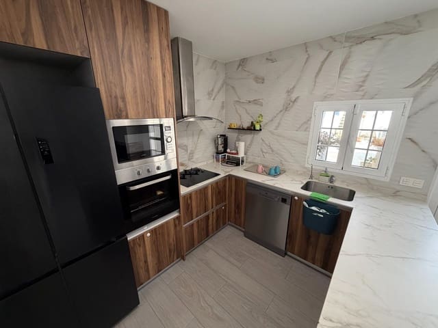 4 Zimmer Haus zu verkaufen in Pilar de la Horadada mit Garage - 330.000 € (Ref: 9938358)