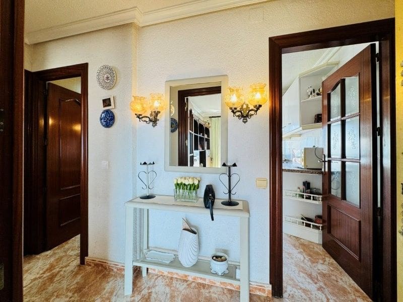 2 sovrum Lägenhet till salu i Torrevieja - 139 000 € (Ref: 9940121)