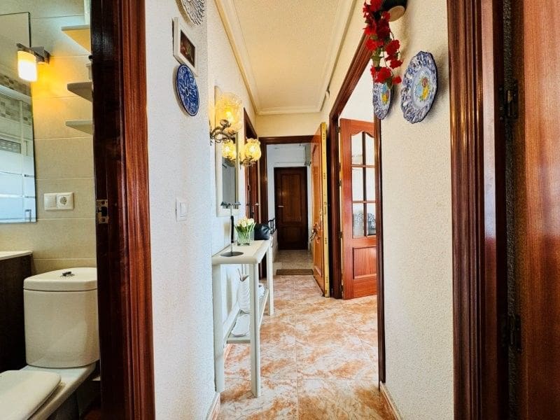 2 sovrum Lägenhet till salu i Torrevieja - 139 000 € (Ref: 9940121)