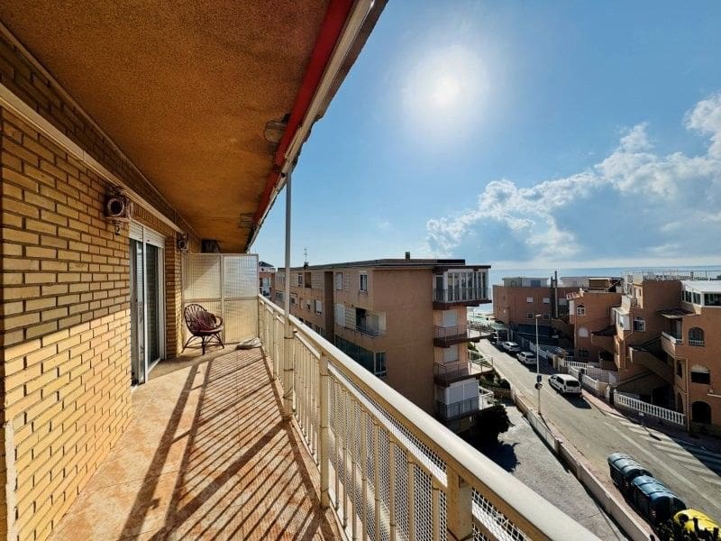 2 sovrum Lägenhet till salu i Torrevieja - 139 000 € (Ref: 9940121)