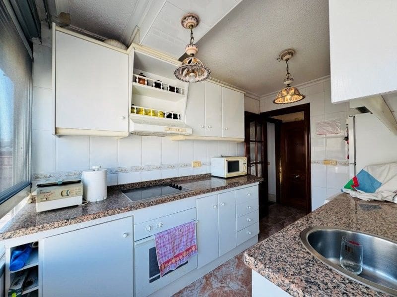 2 sovrum Lägenhet till salu i Torrevieja - 139 000 € (Ref: 9940121)