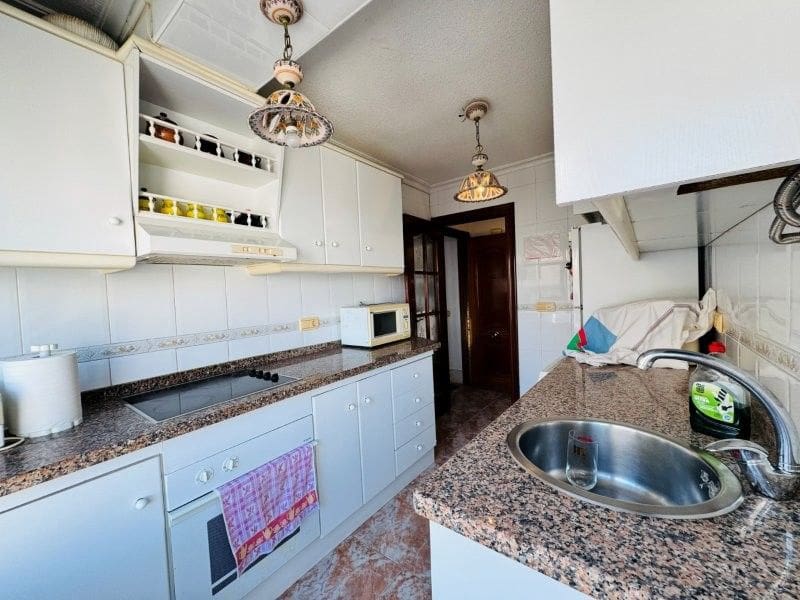 2 sovrum Lägenhet till salu i Torrevieja - 139 000 € (Ref: 9940121)