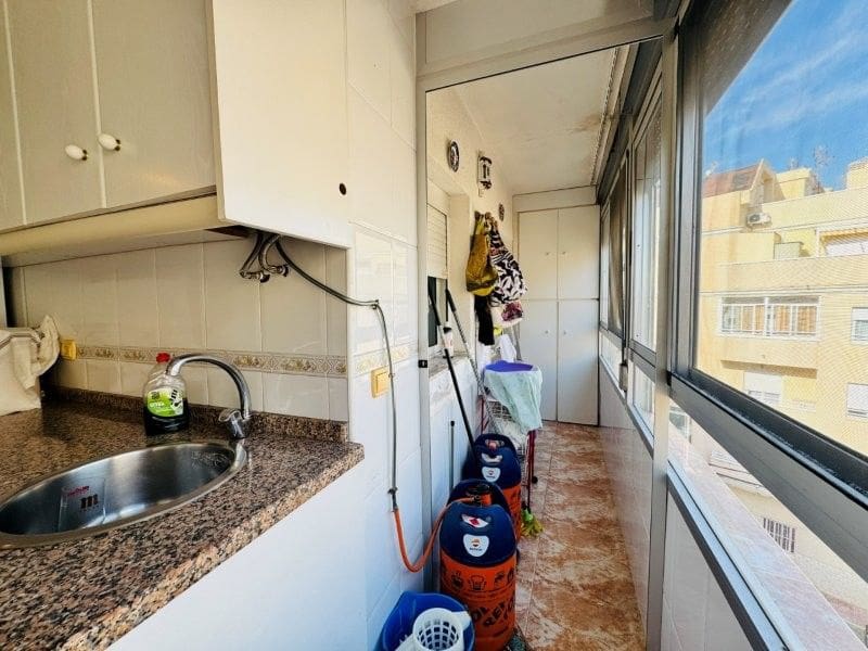 2 sovrum Lägenhet till salu i Torrevieja - 139 000 € (Ref: 9940121)