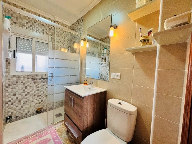 2 sovrum Lägenhet till salu i Torrevieja - 139 000 € (Ref: 9940121)