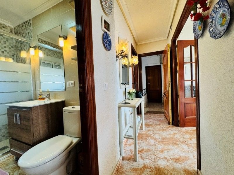 2 sovrum Lägenhet till salu i Torrevieja - 139 000 € (Ref: 9940121)
