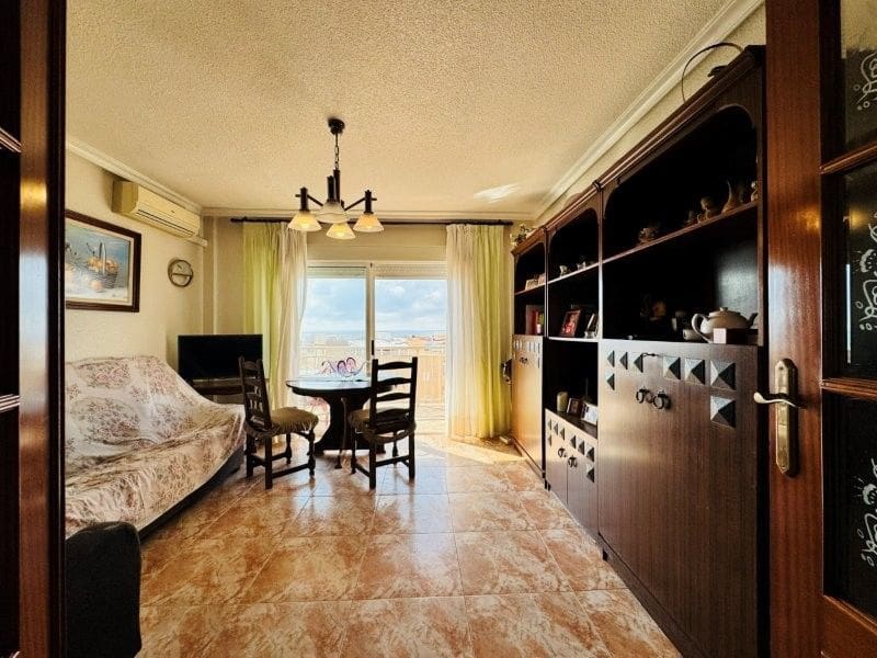 2 sovrum Lägenhet till salu i Torrevieja - 139 000 € (Ref: 9940121)