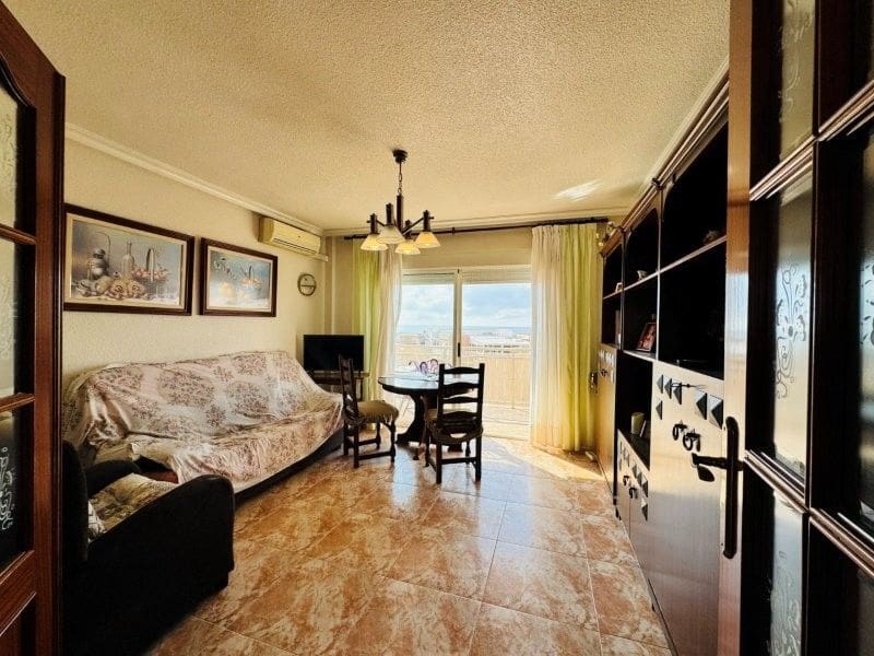 2 sovrum Lägenhet till salu i Torrevieja - 139 000 € (Ref: 9940121)