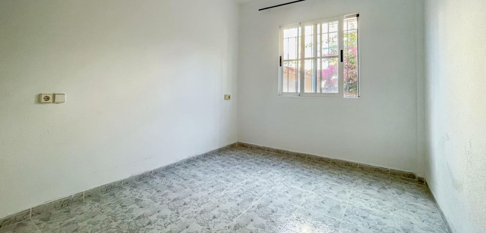 2 soveværelse Bungalow til salg i Playa Flamenca med garage - € 164.900 (Ref: 9942674)