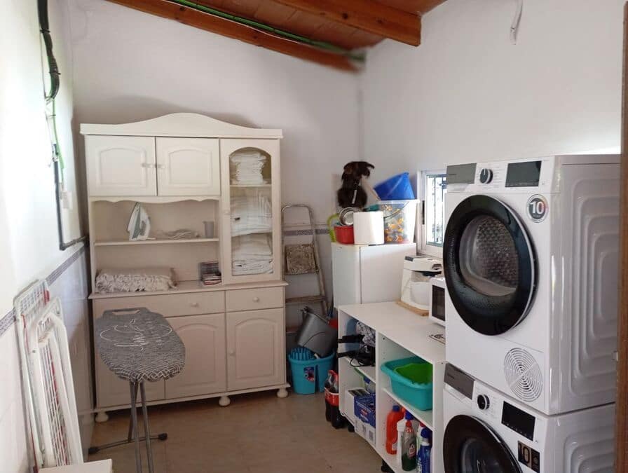 4 bedroom Finca/Country House for sale in Almoradi - € 395,000 (Ref: 9949957)