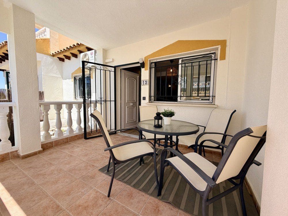 Casa de 3 habitaciones en Torrevieja en venta con garaje - 277.900 € (Ref: 9949965)