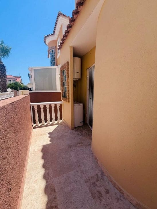 3 soverom Villa til salgs i Orihuela Costa - € 250 000 (Ref: 9952767)