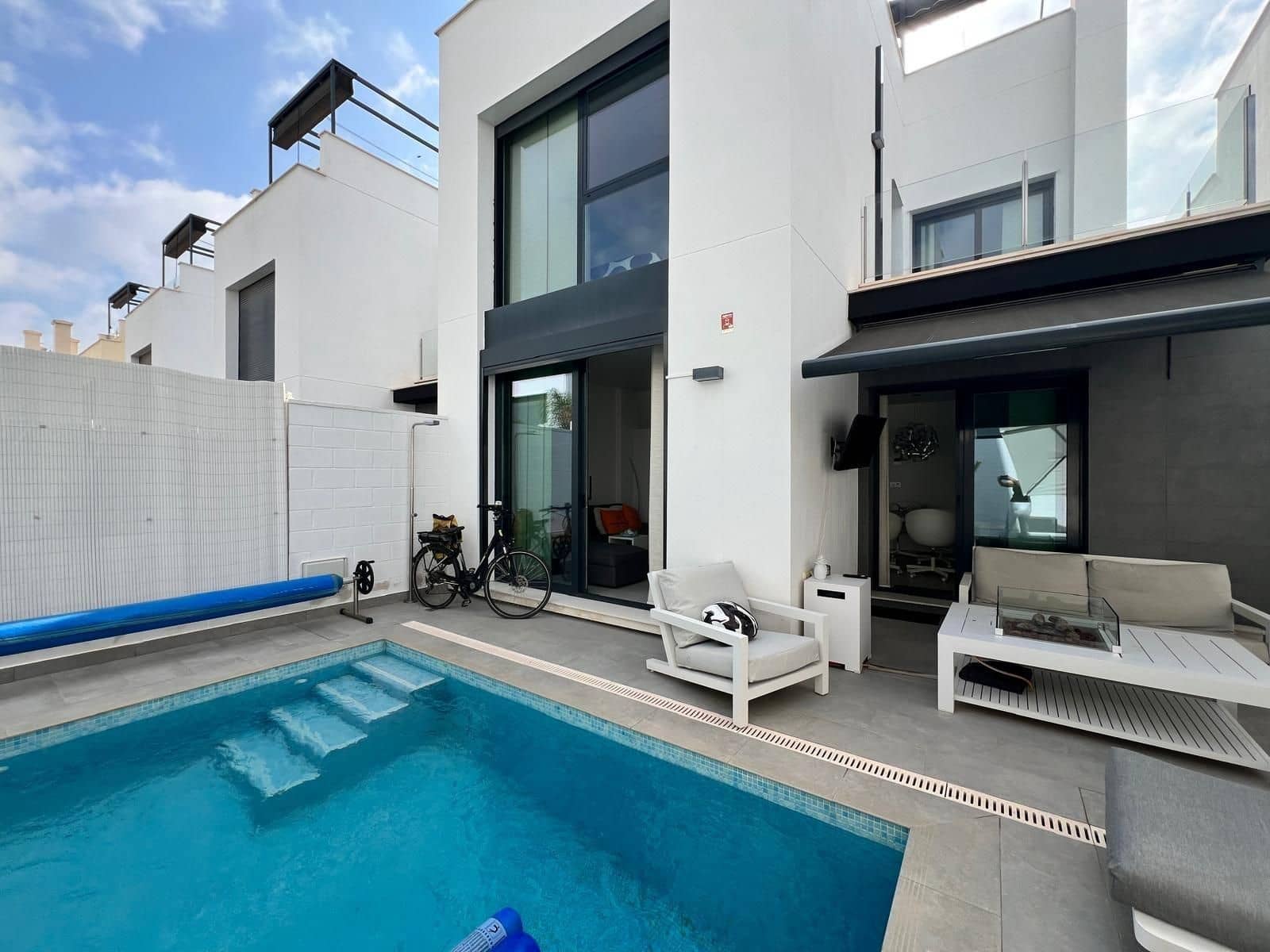 3 slaapkamer Villa te koop in Orihuela Costa - € 395.000 (Ref: 9952771)