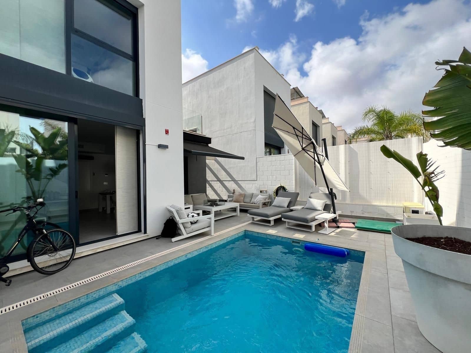 3 slaapkamer Villa te koop in Orihuela Costa - € 395.000 (Ref: 9952771)