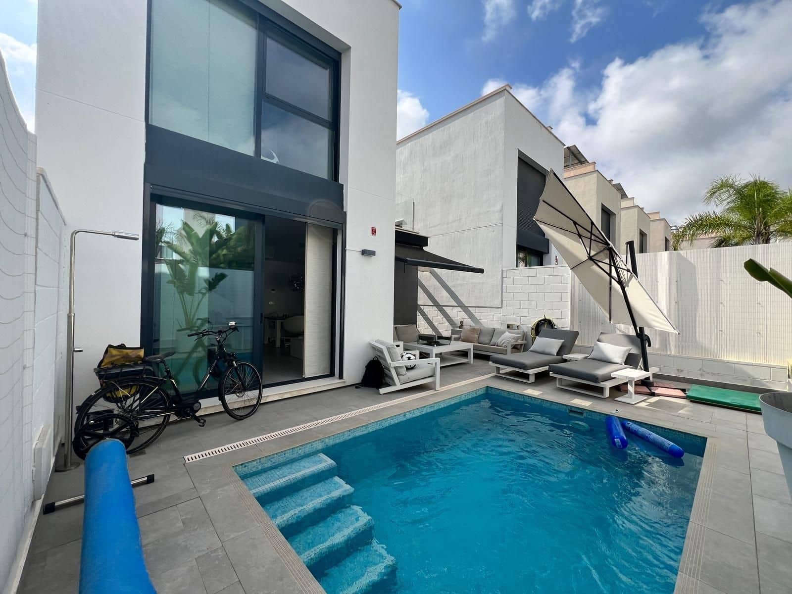 3 slaapkamer Villa te koop in Orihuela Costa - € 395.000 (Ref: 9952771)