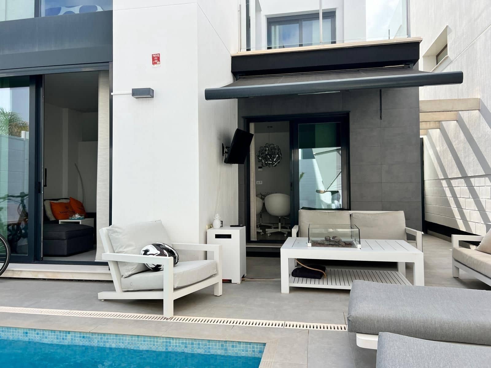 3 slaapkamer Villa te koop in Orihuela Costa - € 395.000 (Ref: 9952771)