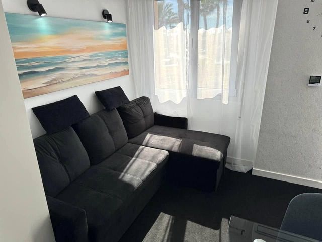 3 bedroom Apartment for sale in Torrevieja with pool - € 199,000 (Ref: 9952773)