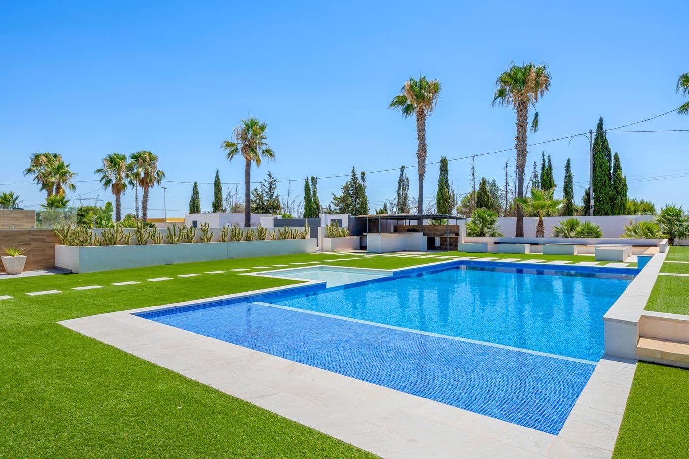 8 slaapkamer Finca/Landhuis te koop in Los Montesinos met zwembad - € 1.250.000 (Ref: 9954376)