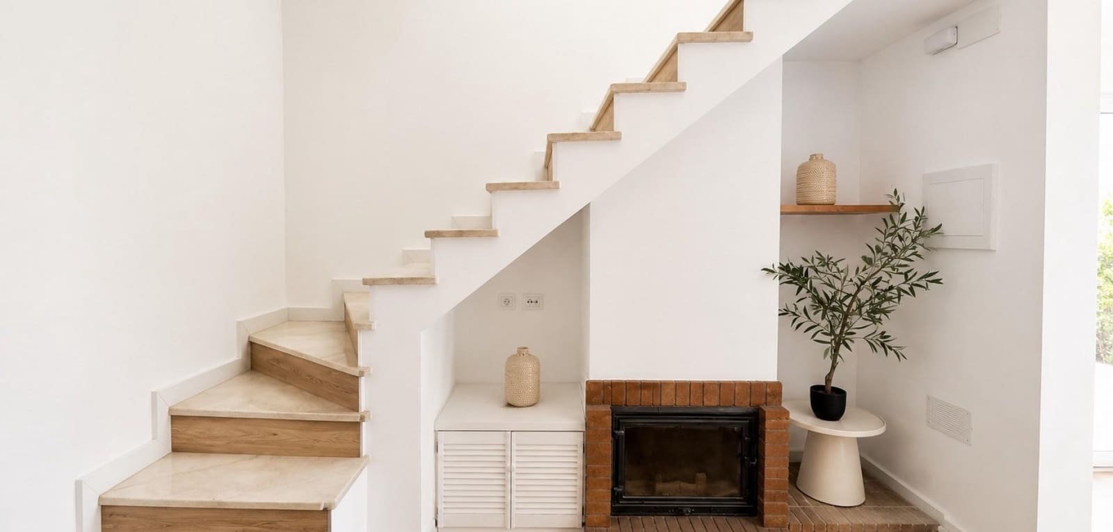 3 soveværelse Rækkehus til salg i La Siesta med garage - € 239.000 (Ref: 9954380)