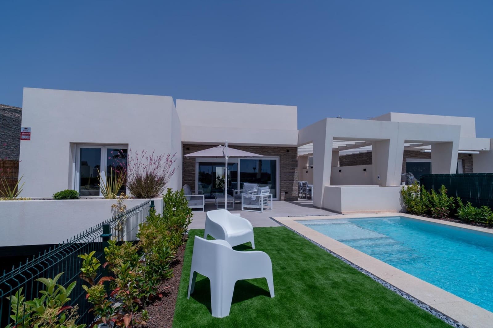 3 soveværelse Villa til salg i Algorfa med swimmingpool - € 780.000 (Ref: 9955150)