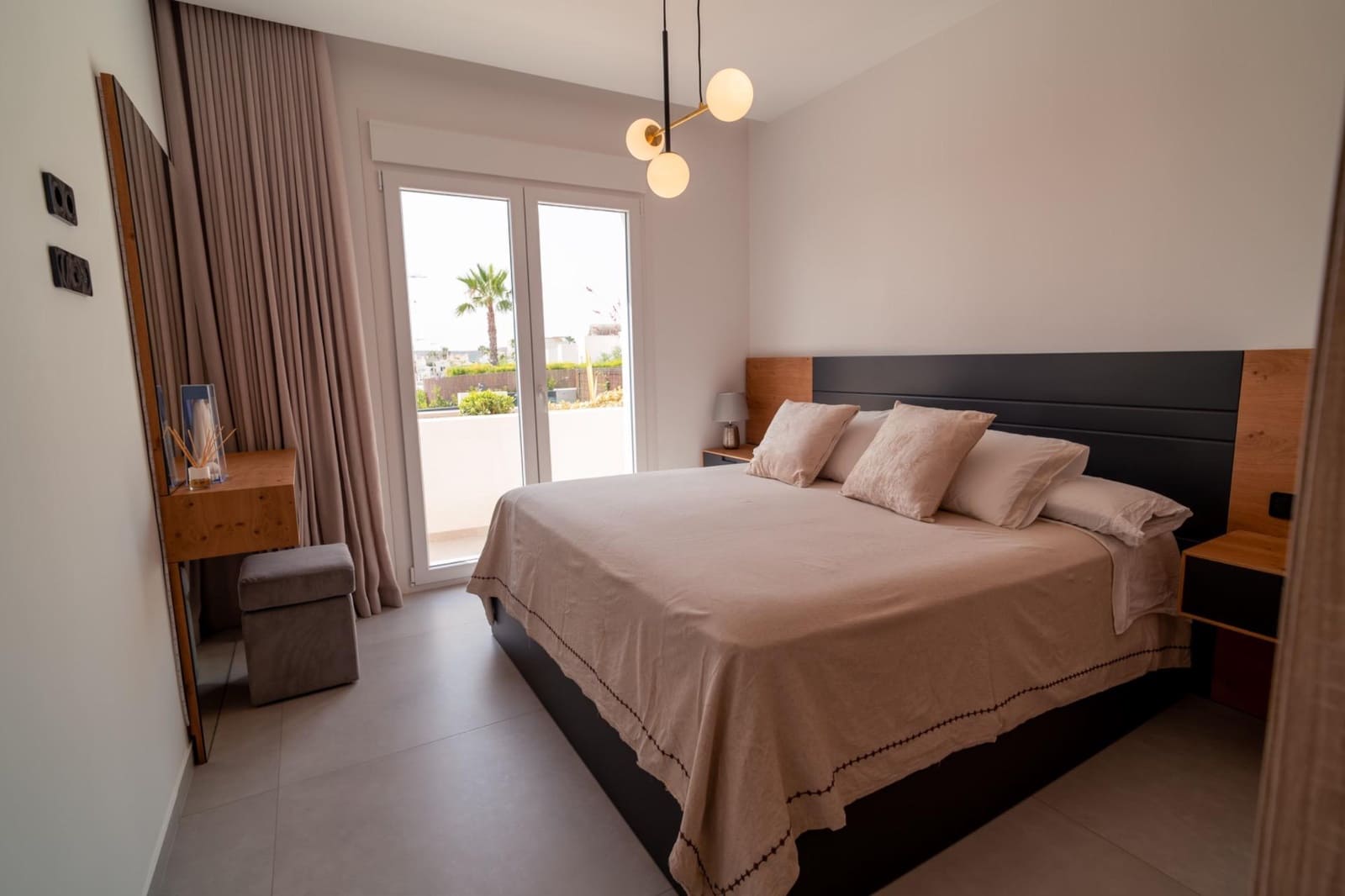 3 soveværelse Villa til salg i Algorfa med swimmingpool - € 780.000 (Ref: 9955150)