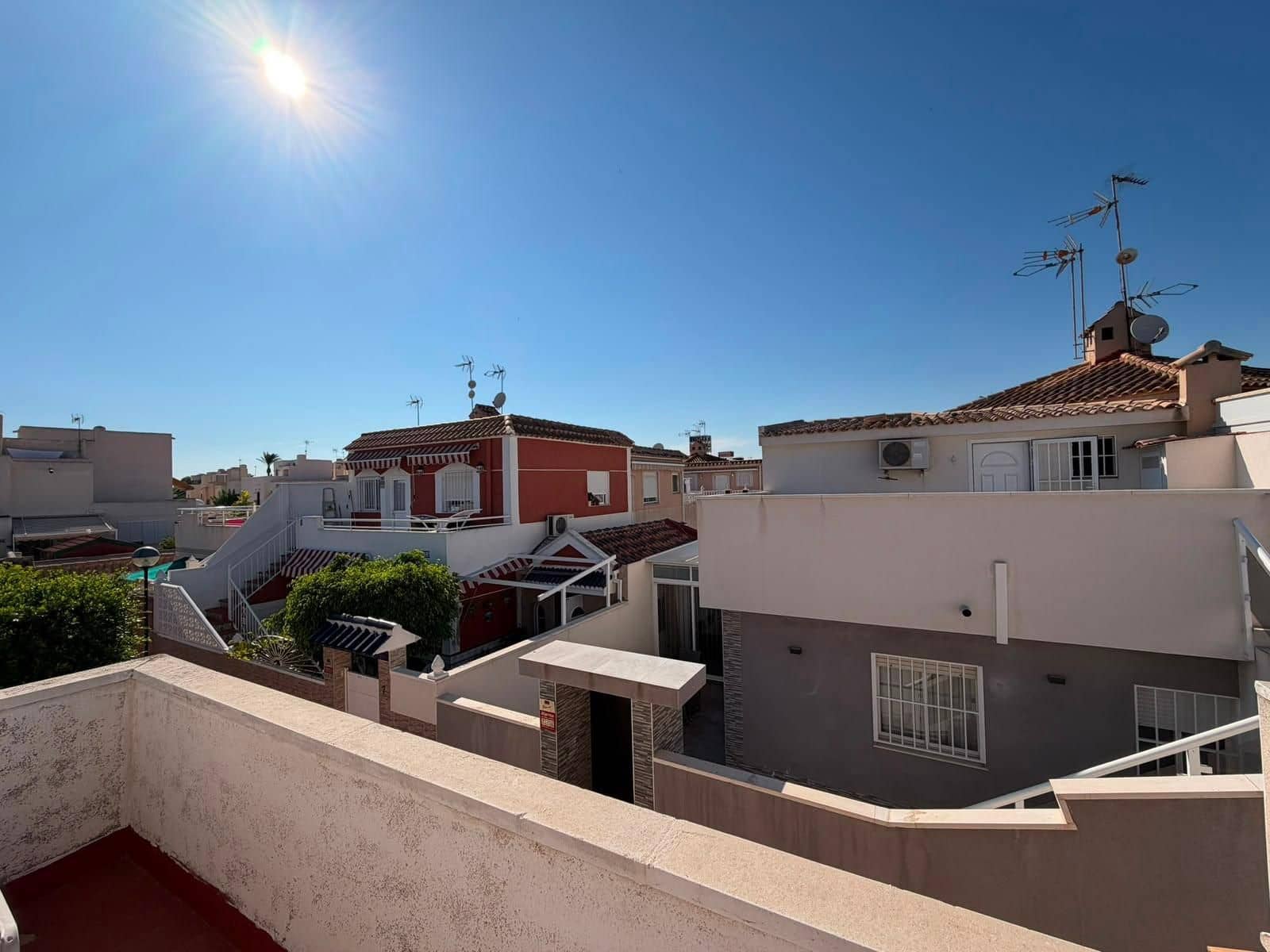 3 sypialnia Mieszkanie na sprzedaż w Torrevieja z basenem - 254 600 € (Ref: 9955957)