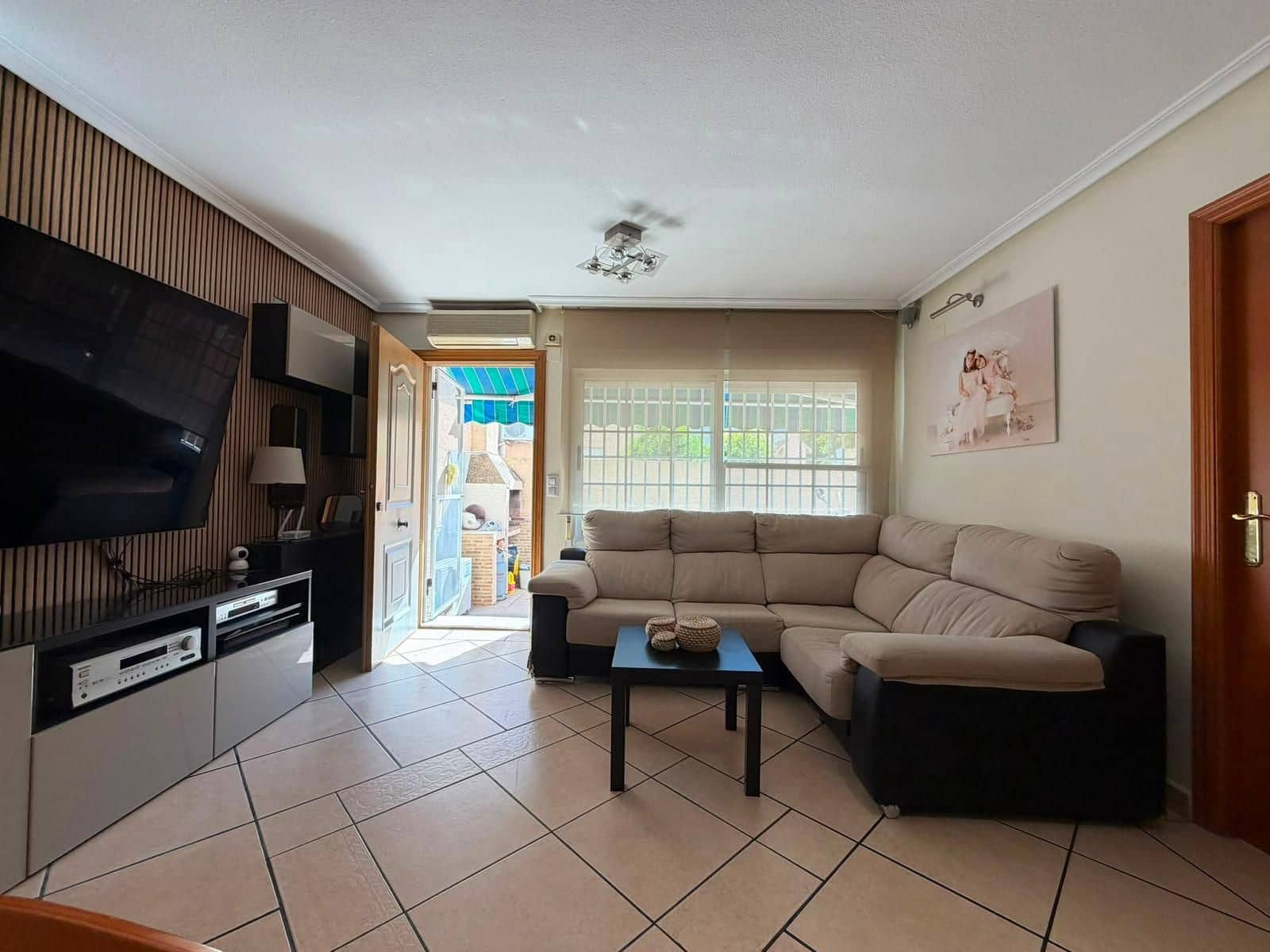 3 sypialnia Mieszkanie na sprzedaż w Torrevieja z basenem - 254 600 € (Ref: 9955957)
