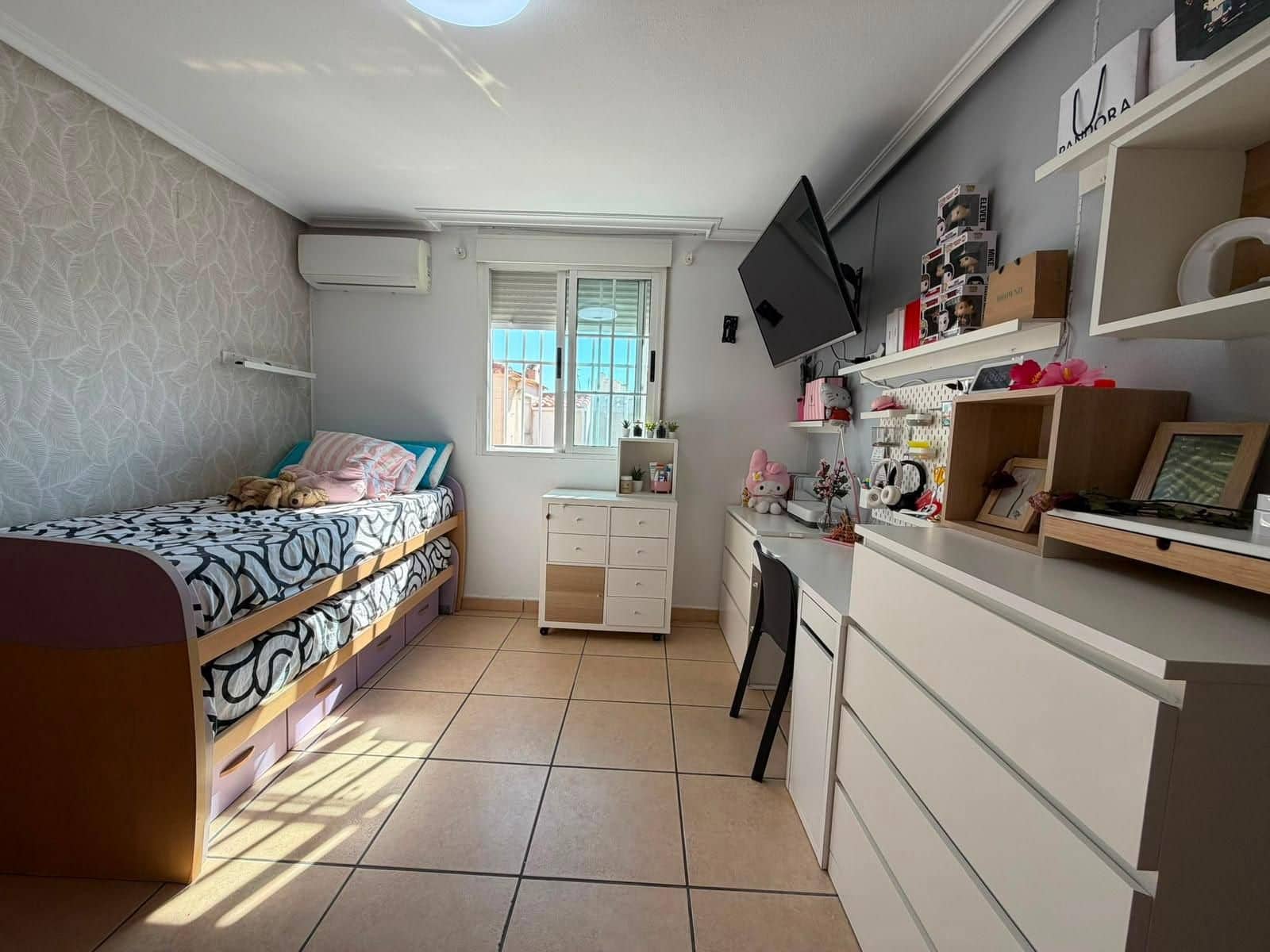 3 sypialnia Mieszkanie na sprzedaż w Torrevieja z basenem - 254 600 € (Ref: 9955957)