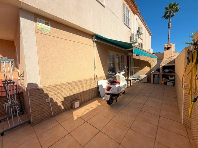 3 sypialnia Mieszkanie na sprzedaż w Torrevieja z basenem - 254 600 € (Ref: 9955957)