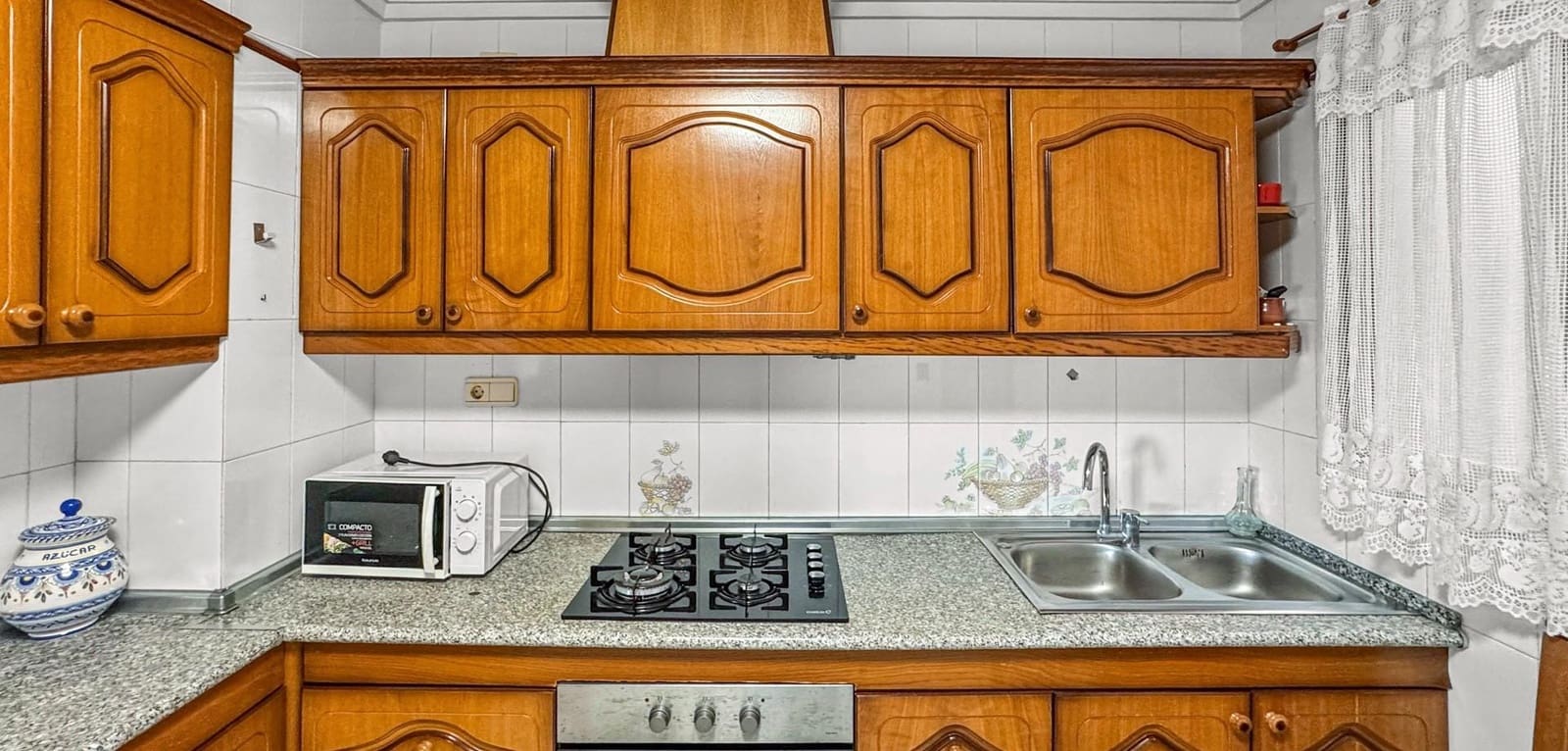 3 makuuhuone Huoneisto myytävänä paikassa Torrevieja mukana 
autotalli - 375 000 € (Ref: 9963272)