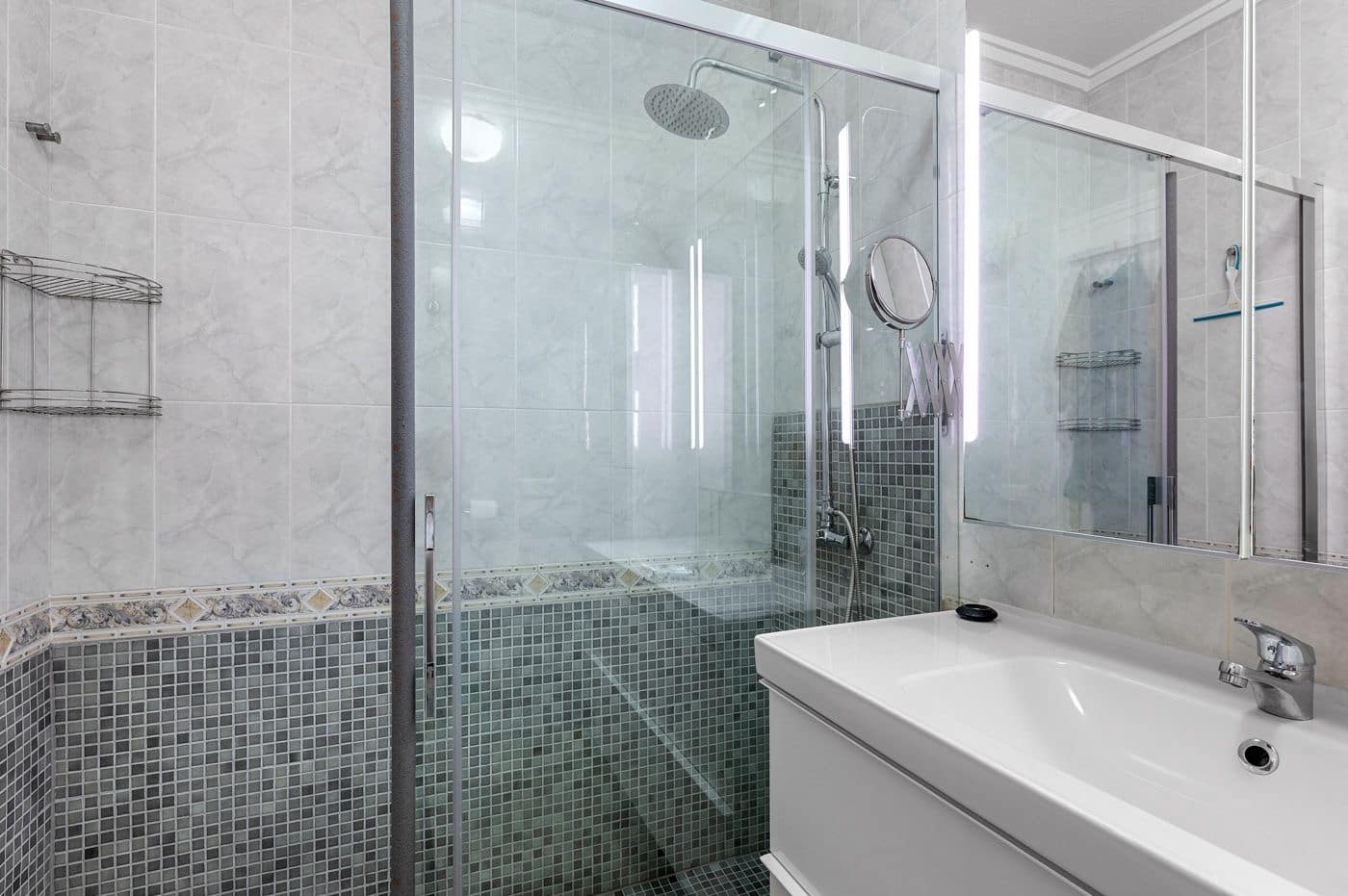 2 Zimmer Reihenhaus zu verkaufen in Dona Pepa mit Pool - 185.000 € (Ref: 9965440)