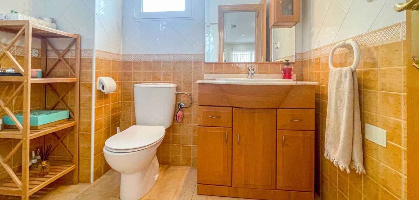4 soverom Hus til salgs i Torrevieja med garasje - € 320 000 (Ref: 9965449)