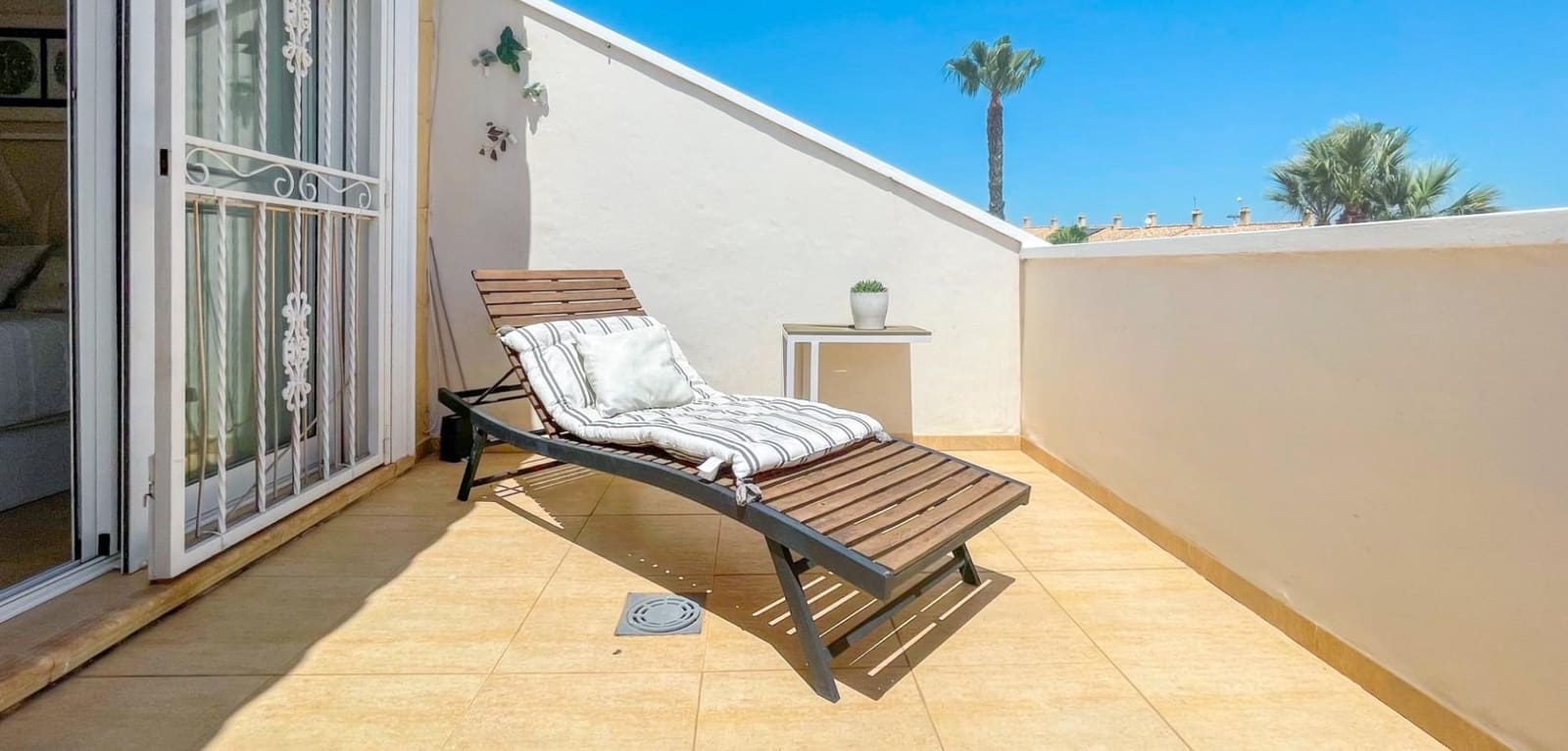 4 soverom Hus til salgs i Torrevieja med garasje - € 320 000 (Ref: 9965449)
