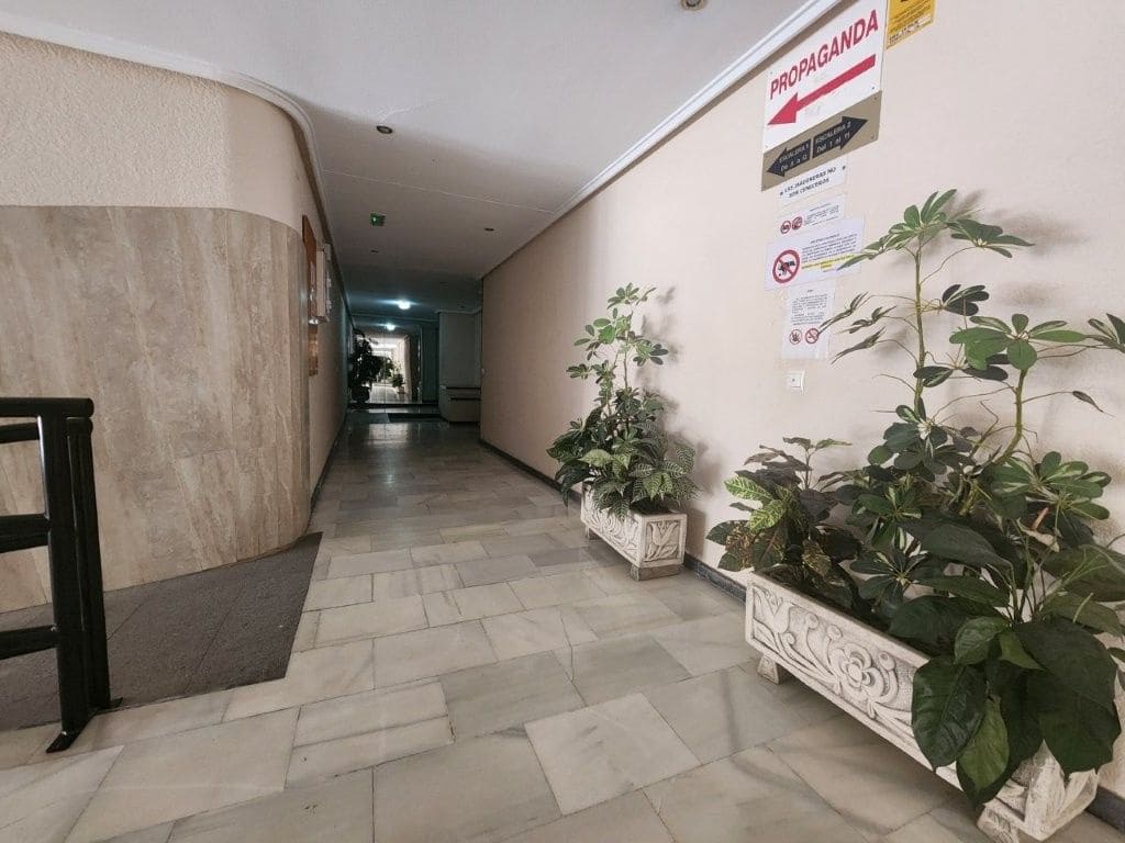 1 soverom Leilighet til salgs i Torrevieja - € 105 000 (Ref: 9966764)