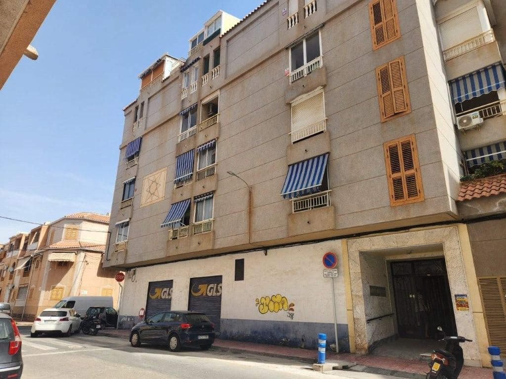 1 soverom Leilighet til salgs i Torrevieja - € 105 000 (Ref: 9966764)
