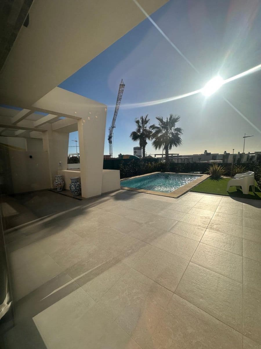 4 soverom Villa til salgs i Madrid by - € 770 000 (Ref: 9968360)