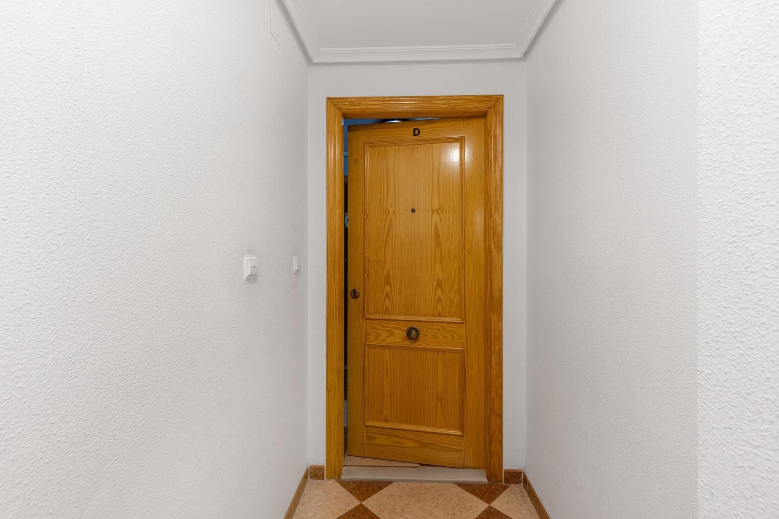 Apartamento de 2 habitaciones en Torrevieja en venta - 159.900 € (Ref: 9973459)