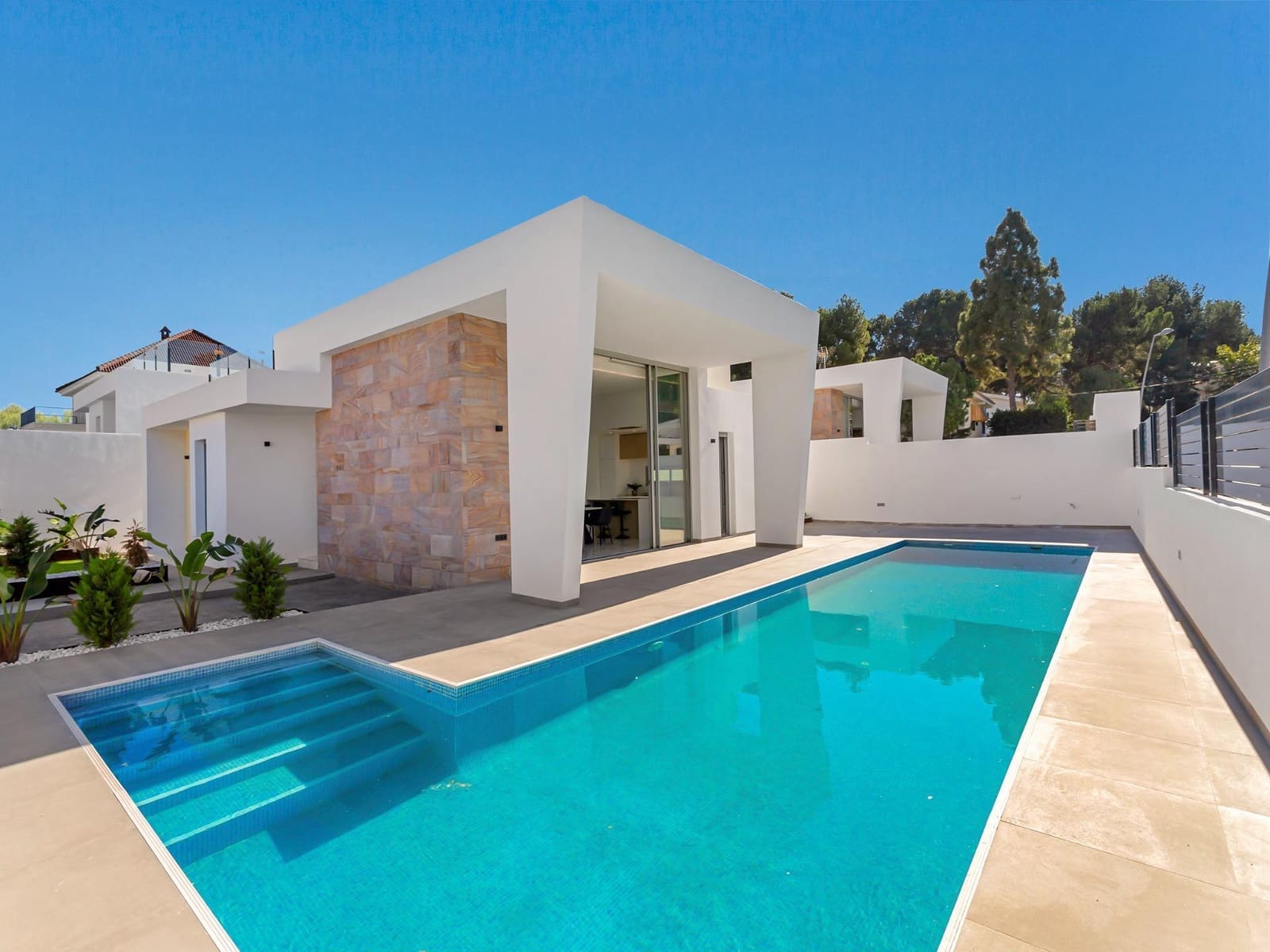 3 soverom Villa til salgs i Torrevieja med svømmebasseng - € 700 000 (Ref: 9973461)