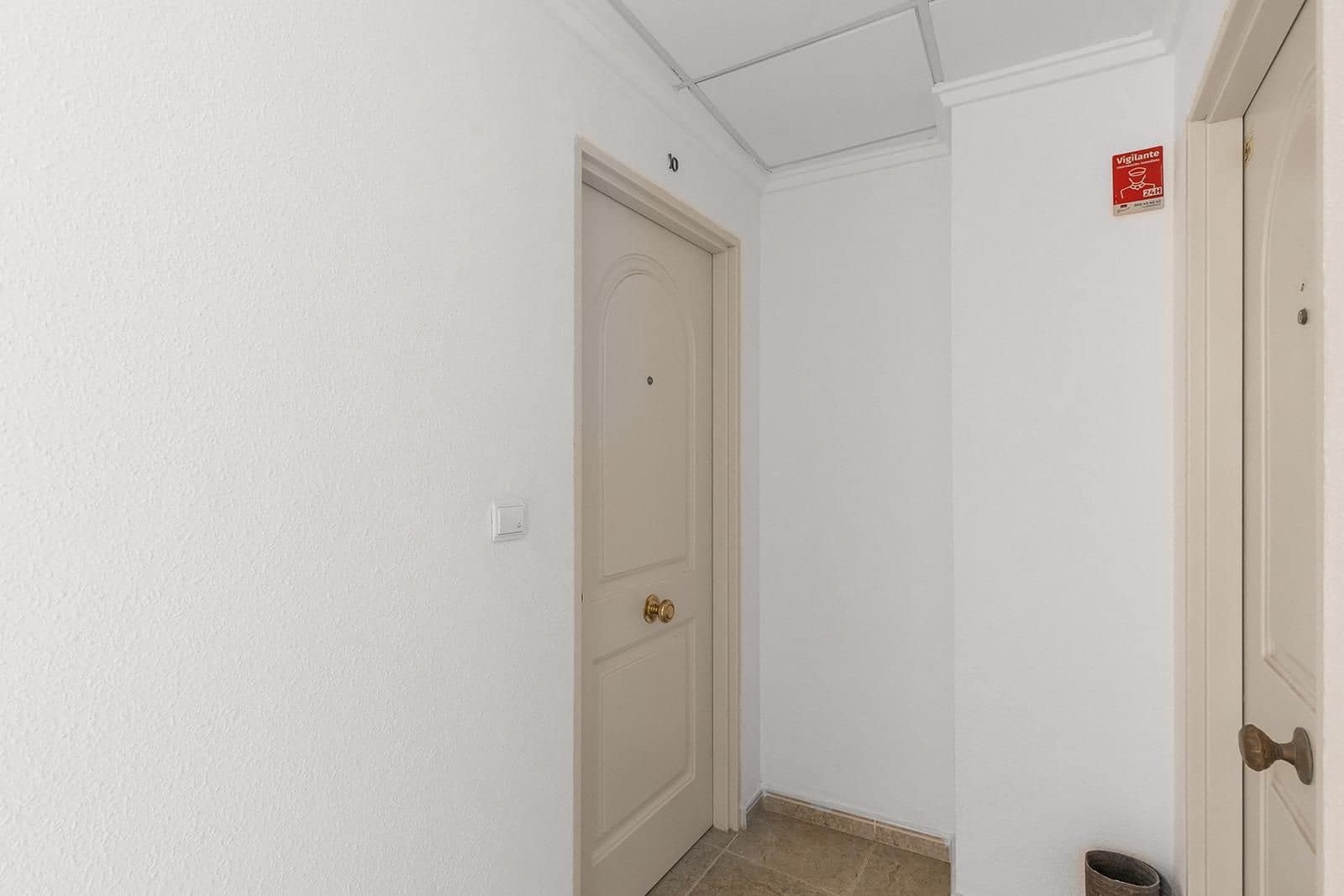 2 soverom Leilighet til salgs i Torrevieja med svømmebasseng garasje - € 170 000 (Ref: 9973464)