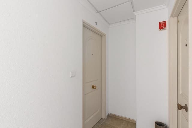 2 soverom Leilighet til salgs i Centro, Torrevieja med svømmebasseng garasje - € 170 000 (Ref: 9973464)