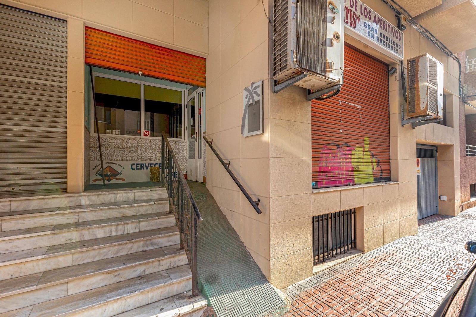 Yritys myytävänä paikassa Torrevieja - 129 900 € (Ref: 9973473)