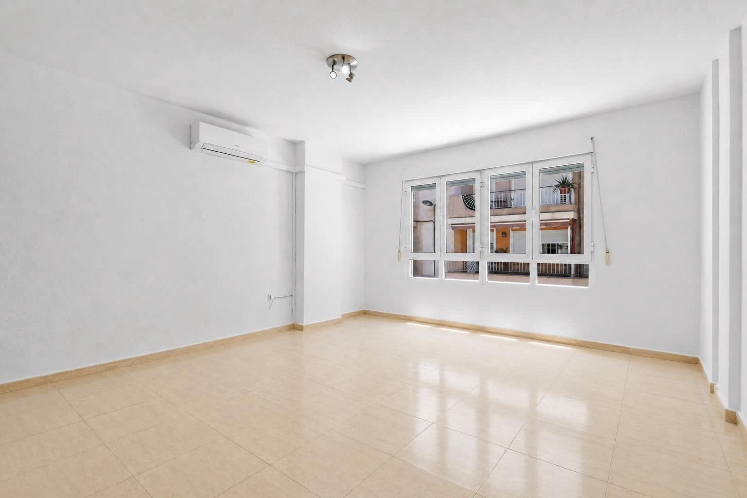 3 soveværelse Lejlighed til salg i Torrevieja - € 149.000 (Ref: 9973478)